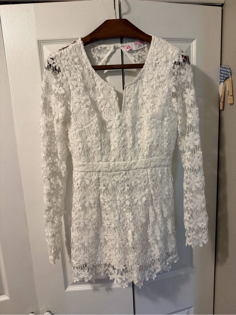 White Lace Long-Sleeve Romper with V-Neck